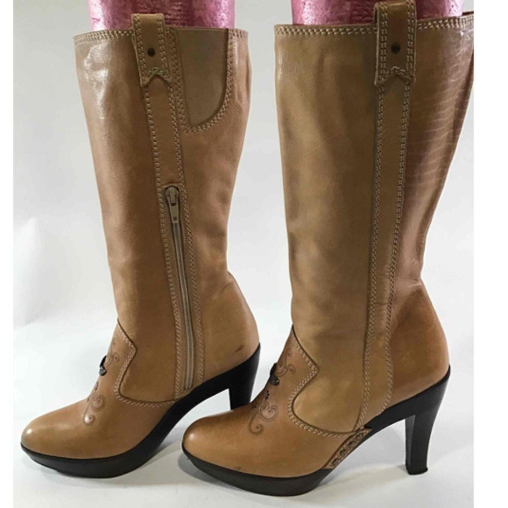 Isabella Fiore Boots Light Brown/Tan Southwestern Boho Leather Sz 7